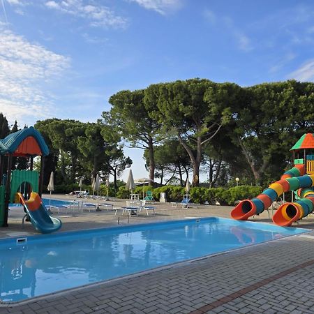 Camping Village Mar Y Sierra San Costanzo Exterior foto